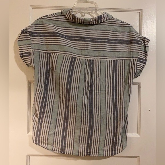 Sanctuary Striped Cuff Sleeved Tie Off Button Down Shirt - Picture 2 of 11
